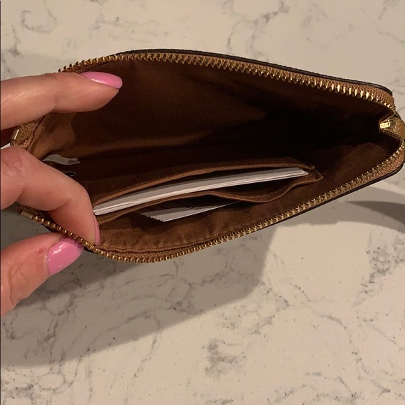 🎉HP!!🎉 NWT Coach camel/brown Wistlet - Picture 4 of 5